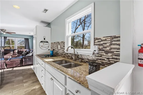 $375,000 | 31806 Lakeview Lane, Gravois Mills, MO 65037