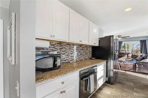 $375,000 | 31806 Lakeview Lane, Gravois Mills, MO 65037