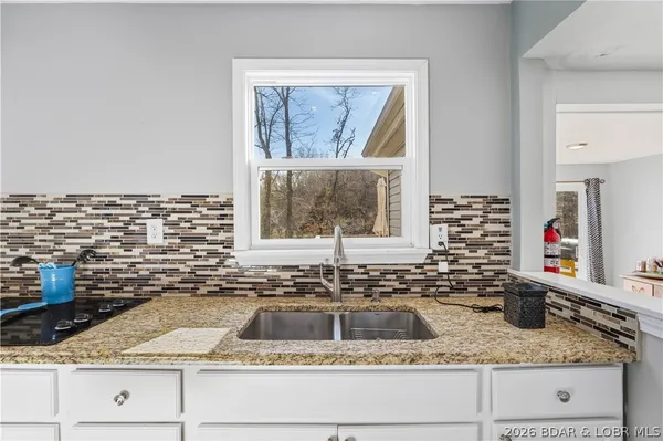 $375,000 | 31806 Lakeview Lane, Gravois Mills, MO 65037