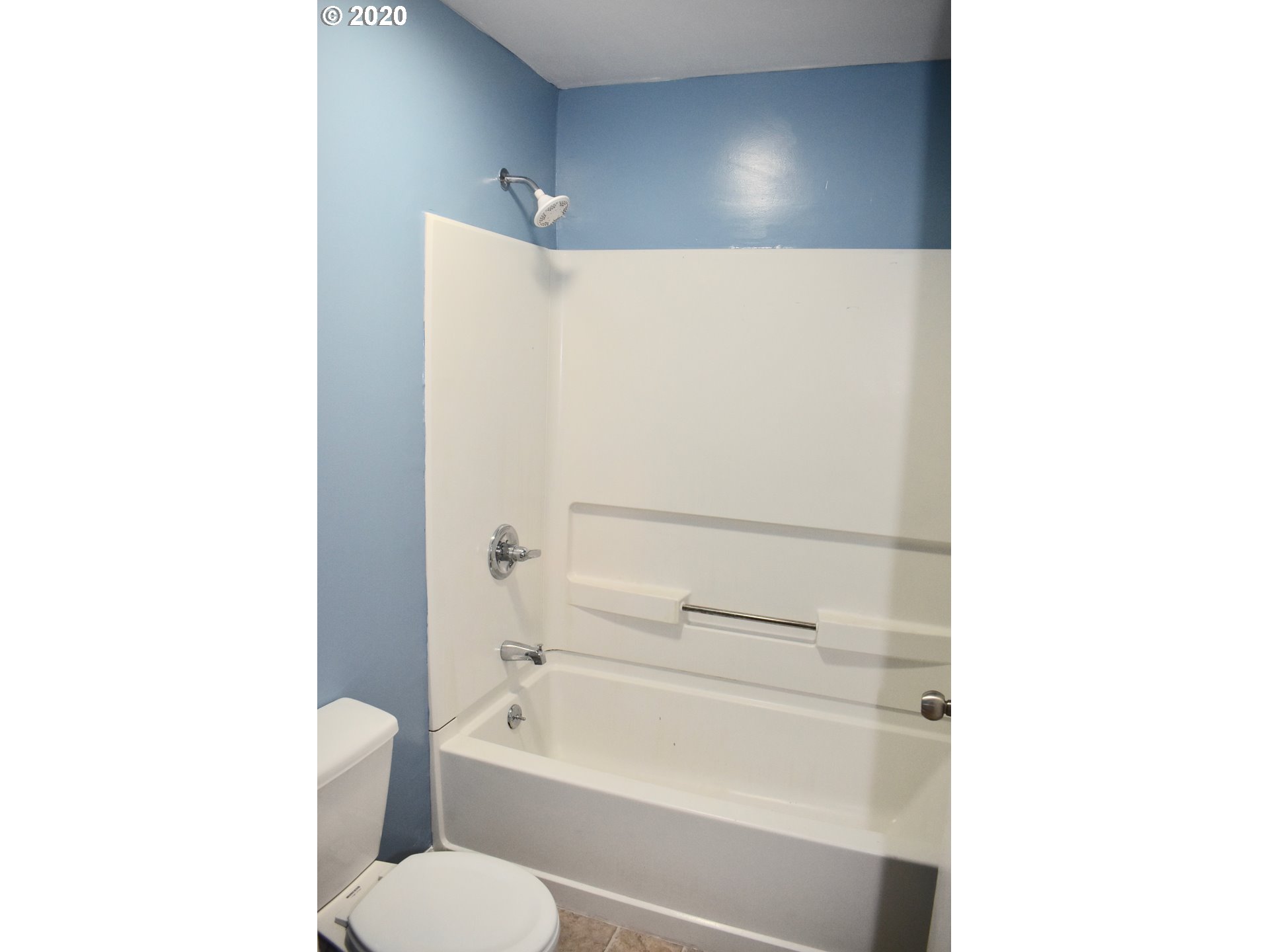 1379 Piedmont Street Springfield, OR 97477 - Photo 10 of 30 Bathroom, Attached