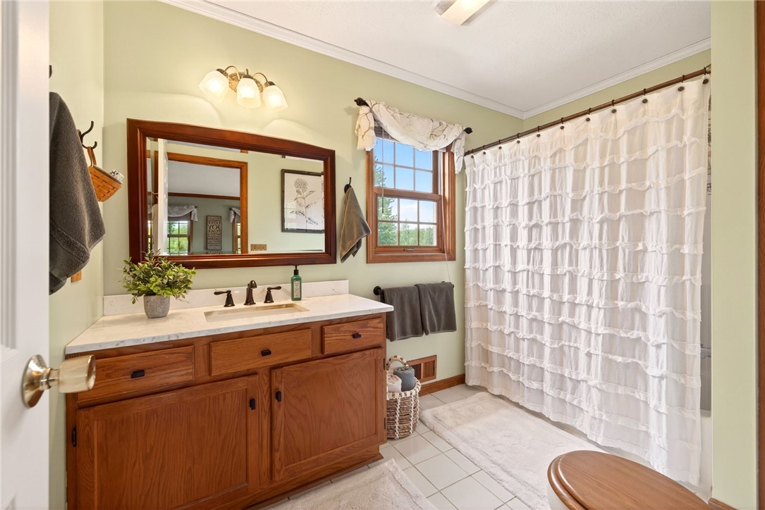 3249 Big Ridge Road Ogden, NY 14559 - Photo 28 of 50 Primary Bedroom Bath