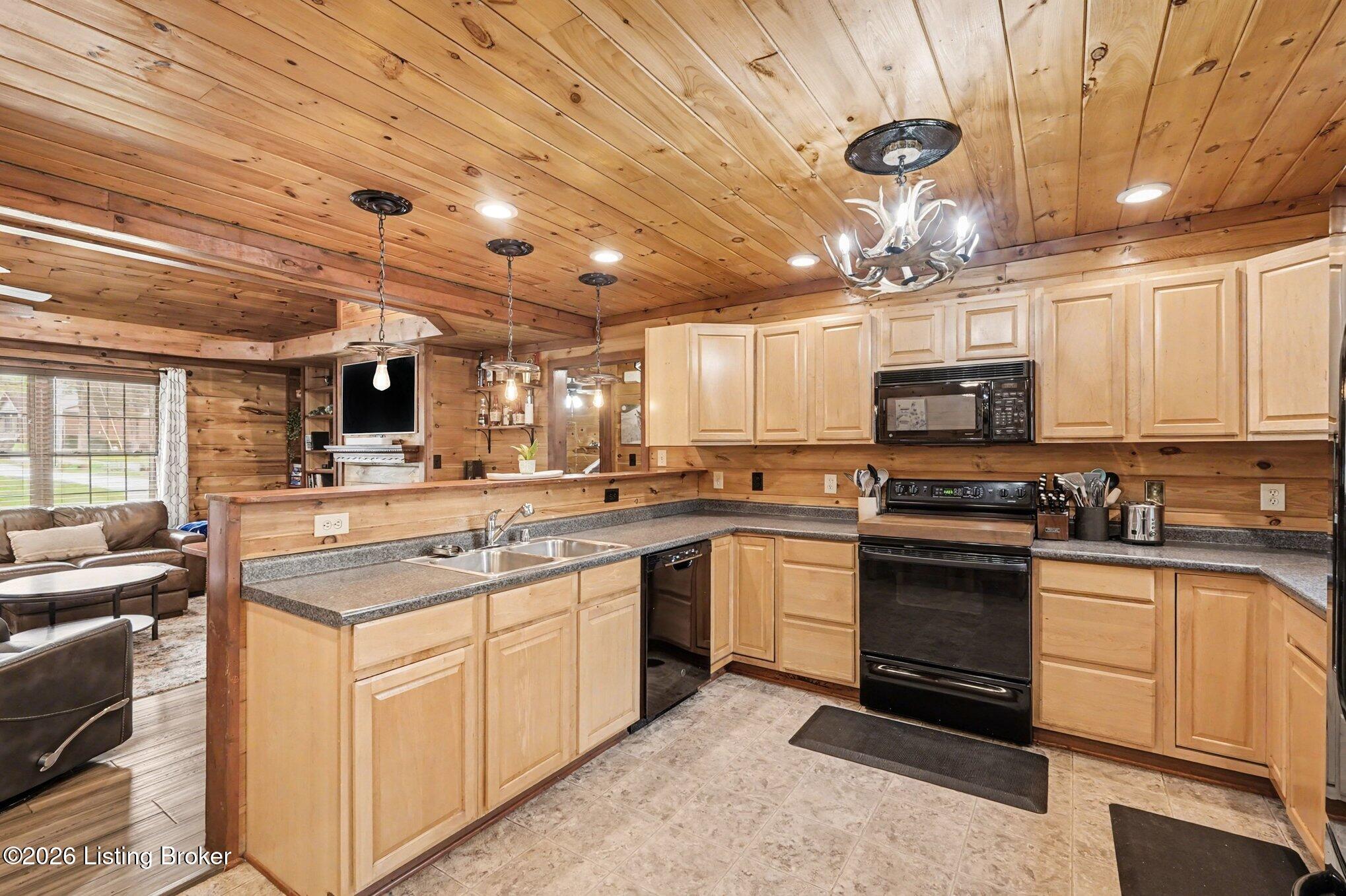 195 Maple Lane Pendleton, KY 40055 - Photo 10 of 42 007_file_5895