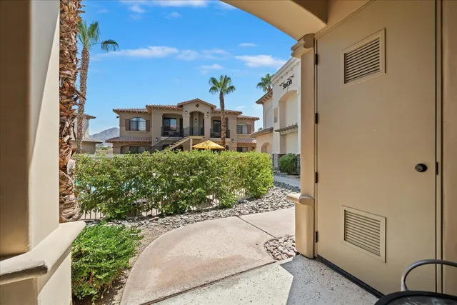$2,500 | 50610 Santa Rosa Plaza, Unit 1, La Quinta, CA 92253