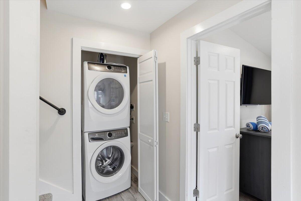 20 Nye Road, Unit 2026 Falmouth, MA 02540 - Photo 33 of 72 a utility room with dryer and washer