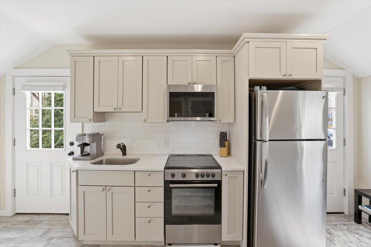 20 Nye Road, Unit 2026 Falmouth, MA 02540 - Photo 39 of 72 IMG_1985