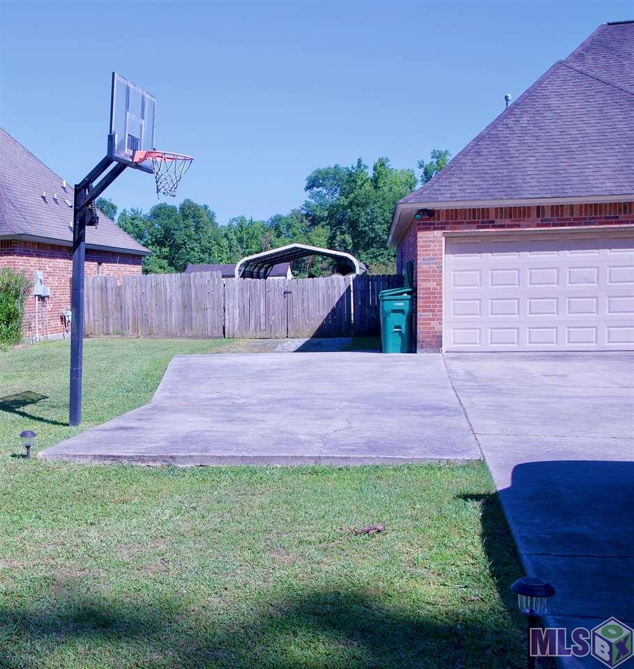 31204 Linder Road Denham Springs, LA 70726 - Photo 2 of 12