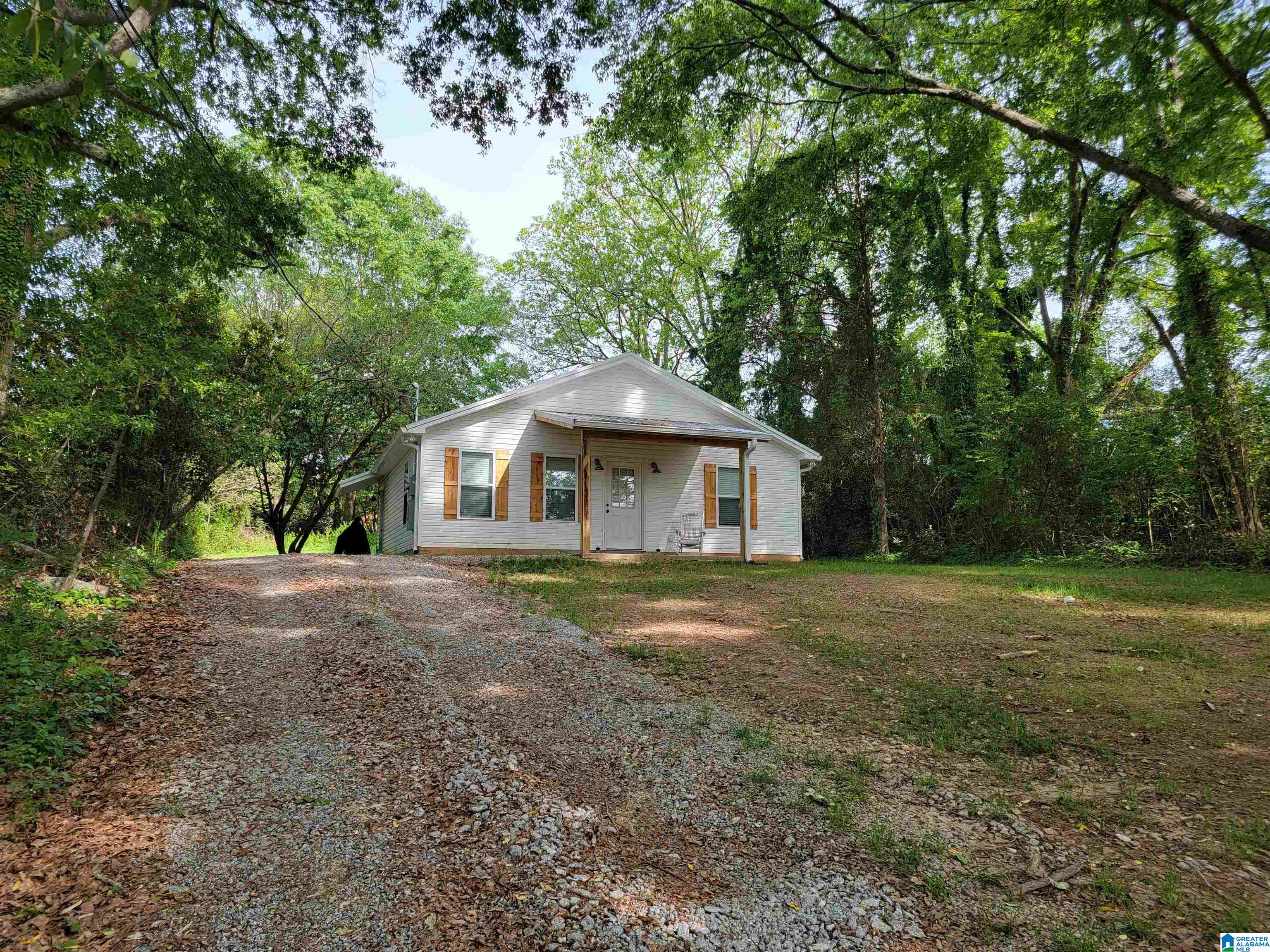 528 Holder Street Roanoke, AL 36274 - Photo 2 of 14