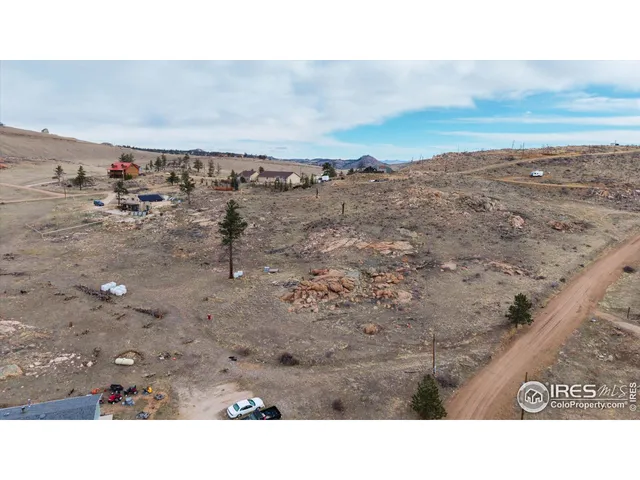 a black and white photo of a house