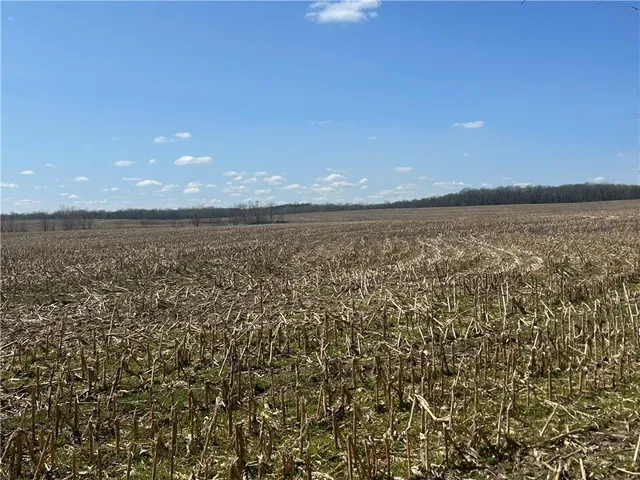 $393,450 | Gentryville Trail Trail, Albany, MO 64402