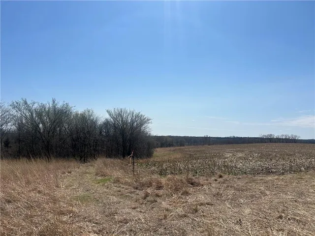 $393,450 | Gentryville Trail Trail, Albany, MO 64402