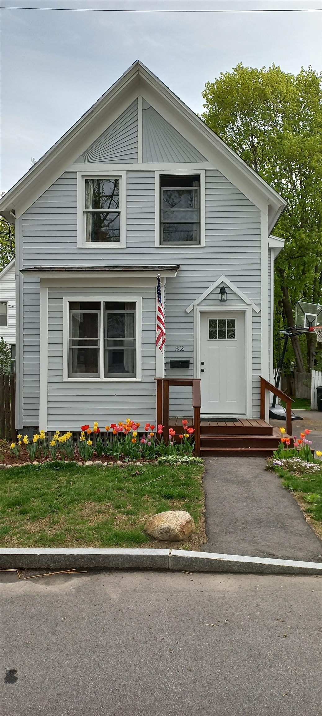 32 Stone Street Concord, NH 03301 - Photo 1 of 23