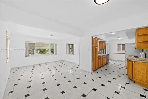 $650,000 | 733 North Rainbow Drive, Hollywood, FL 33021