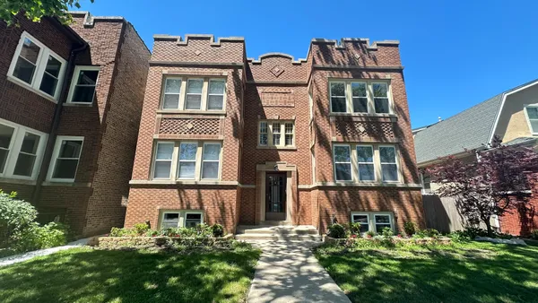 $2,200 | 5224 North Bernard Street, Unit G, Chicago, IL 60625
