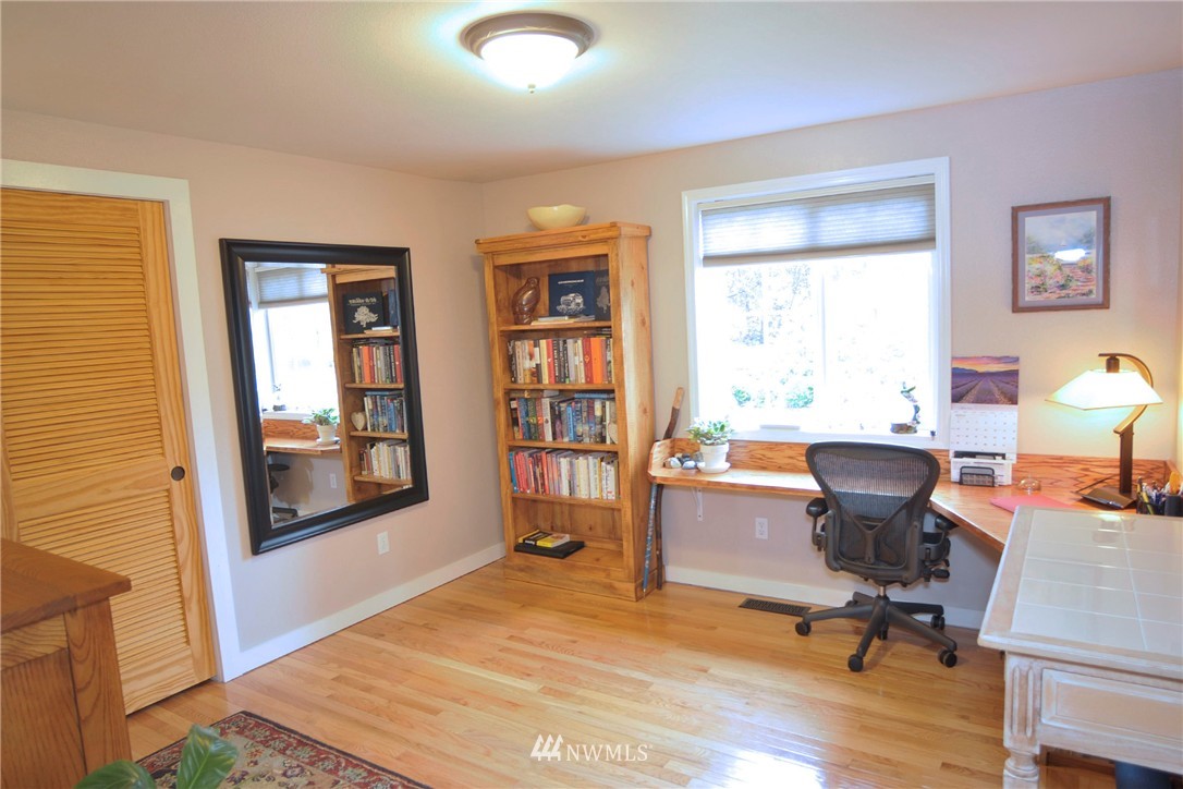 1332 Maple Valley Road Southwest Olympia, WA 98512 - Photo 3 of 17 Gallery Image 3