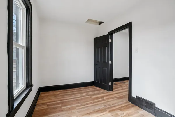 $2,700 | 5039 26th Avenue, Kenosha, WI 53140