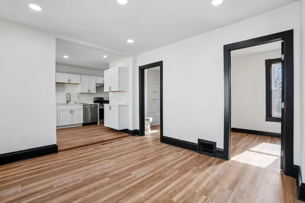 $2,700 | 5039 26th Avenue, Kenosha, WI 53140