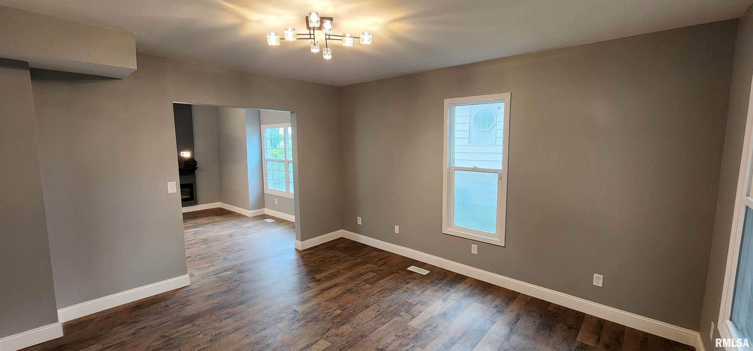 1133 North Patton Avenue Springfield, IL 62702 - Photo 7 of 37