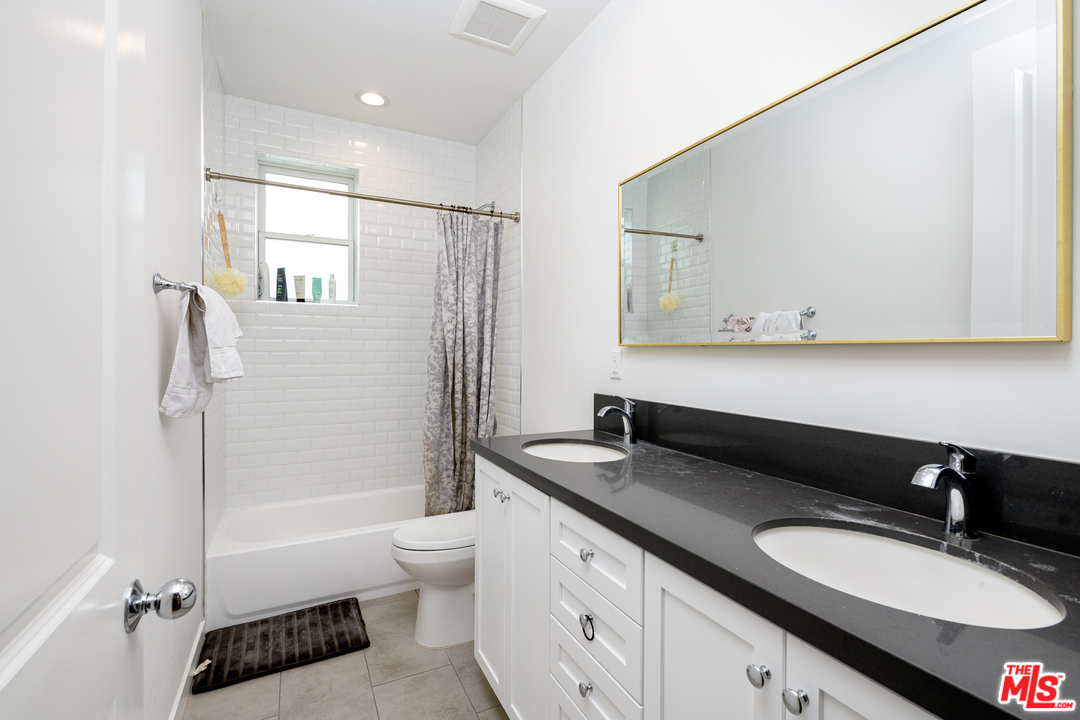 1074 Marco Place Venice, CA 90291 - Photo 13 of 13