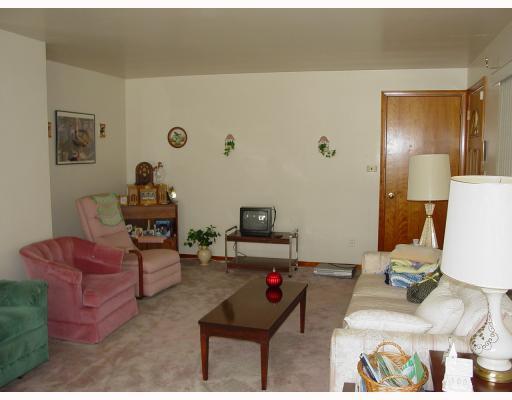 119 Bennington Road Hopwood, PA 15445 - Photo 6 of 9 Living Room.