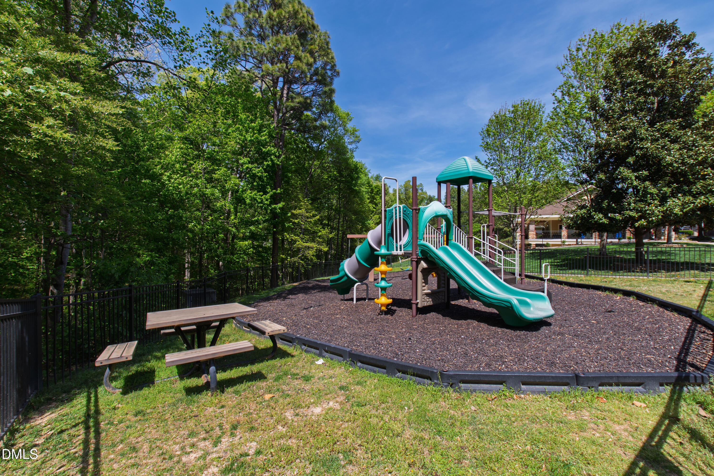 5415 Crescentview Parkway Raleigh, NC 27606 - Photo 54 of 63 Crescentview (61)