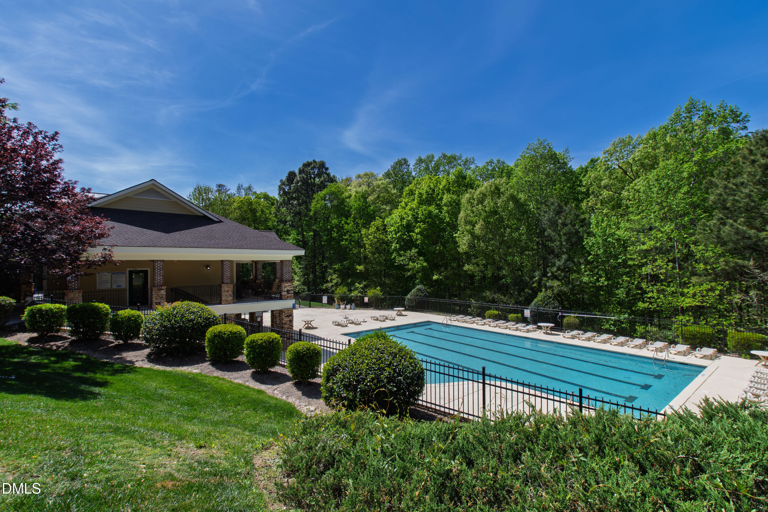 5415 Crescentview Parkway Raleigh, NC 27606 - Photo 8 of 63 Crescentview (60)