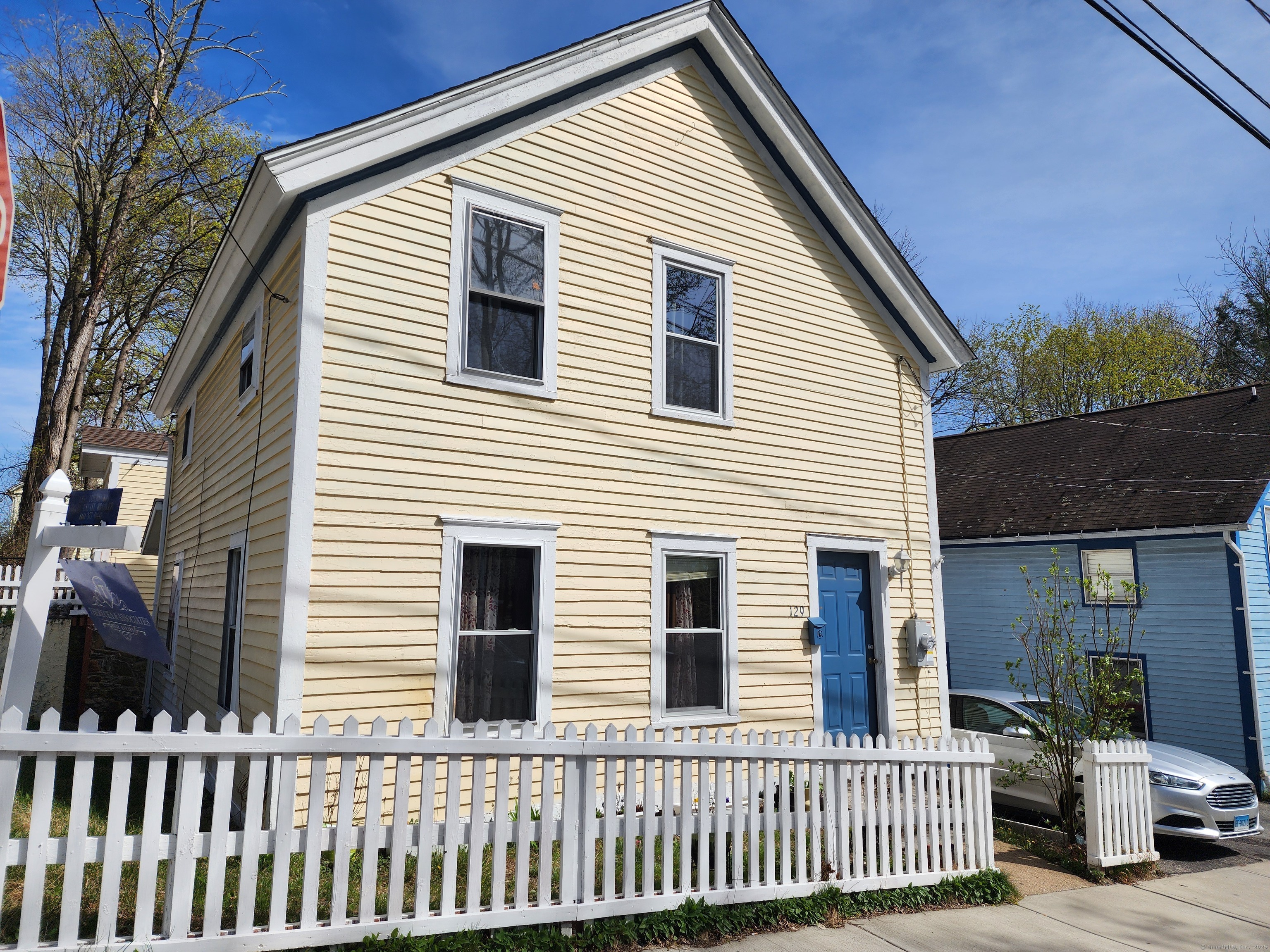 129 Walnut Street Windham, CT 06226 - Photo 1 of 19