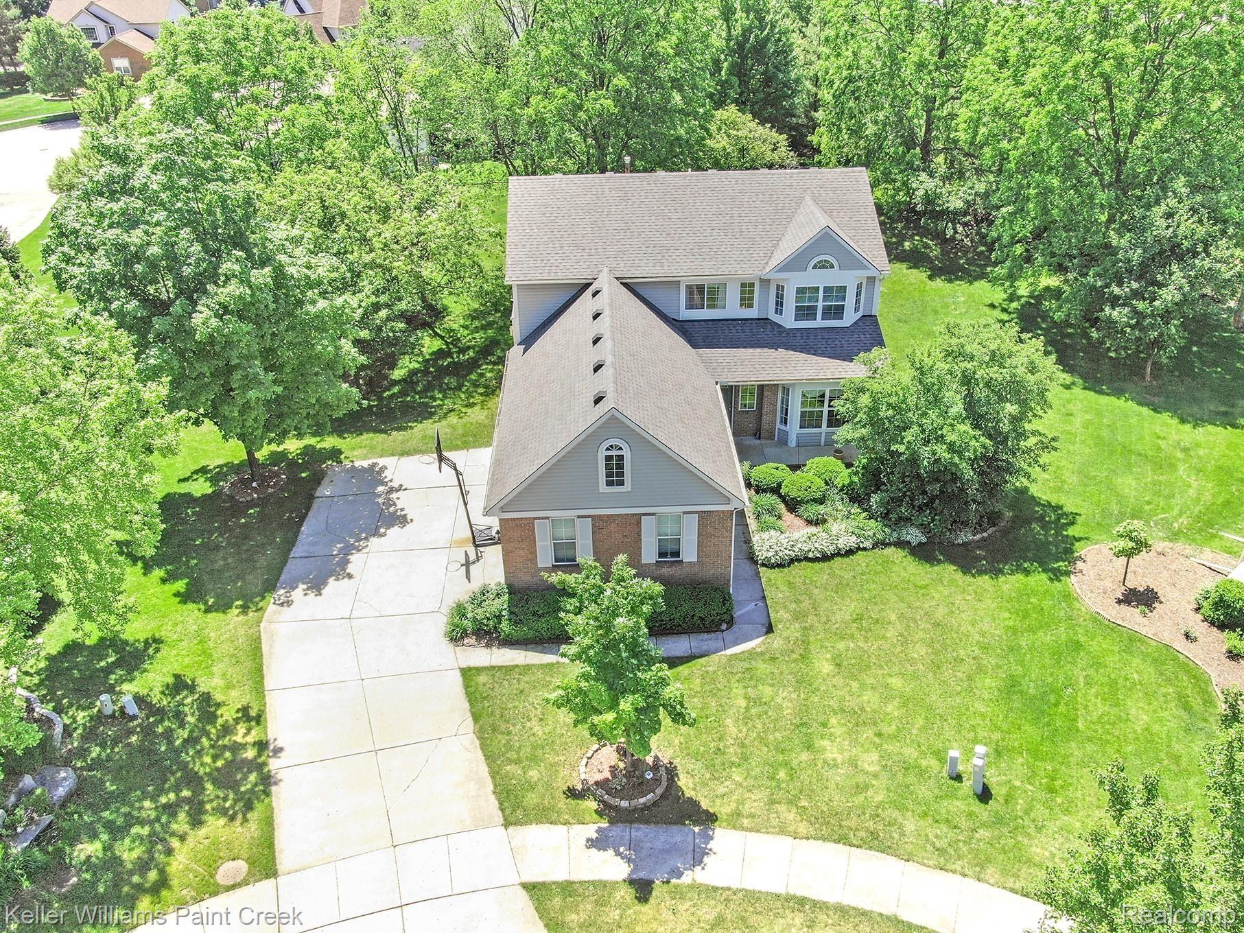 2741 Forest View Court Rochester, MI 48307 - Photo 15 of 56 Photo-Jun-07,-12-28-19-PM.jpg