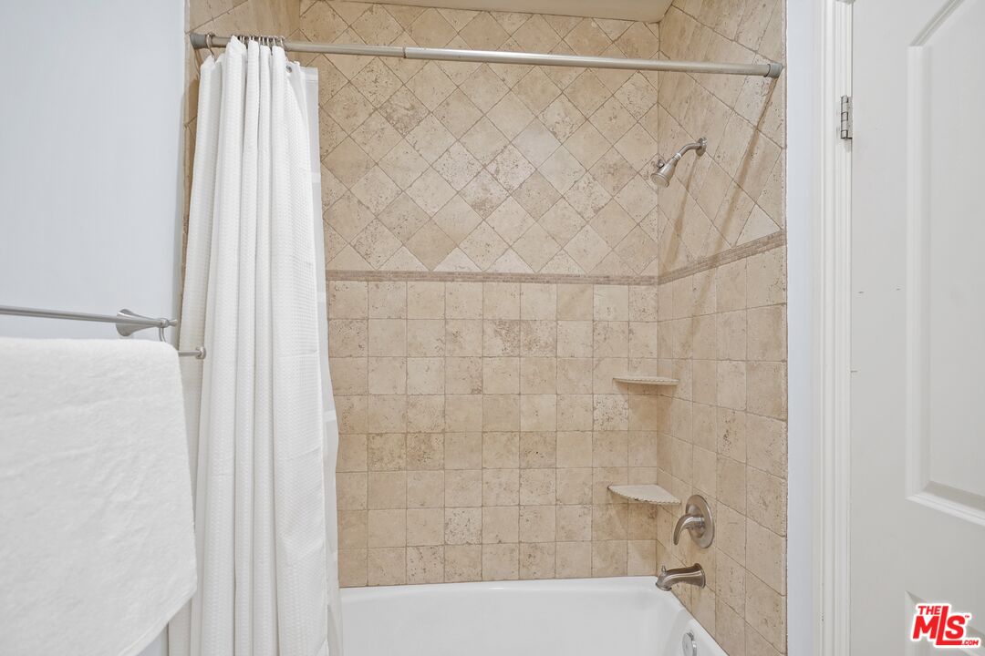 969 Crown Hill Drive Simi Valley, CA 93063 - Photo 35 of 62