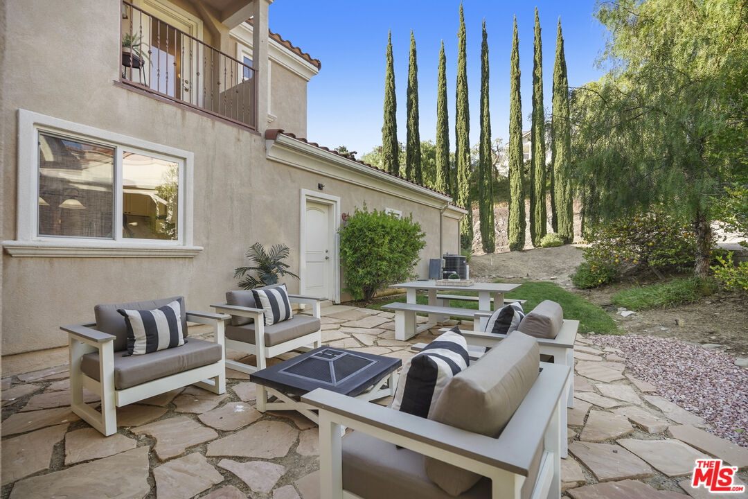 969 Crown Hill Drive Simi Valley, CA 93063 - Photo 39 of 62 a view of outdoor space yard and patio