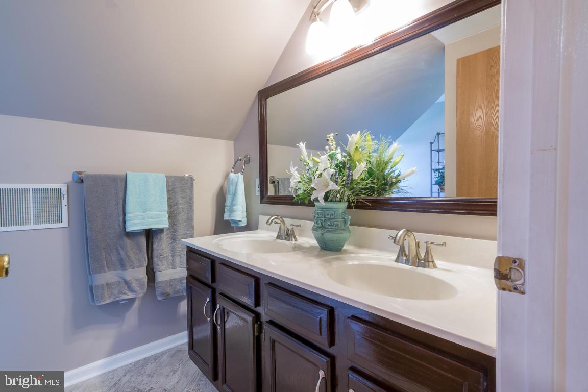 1758 Wilderness Road Lancaster, PA 17603 - Photo 23 of 28 Gallery Image 23