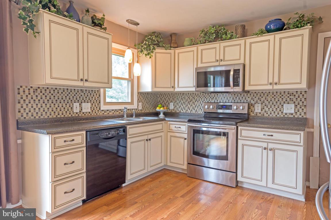 1758 Wilderness Road Lancaster, PA 17603 - Photo 9 of 28 Gallery Image 9
