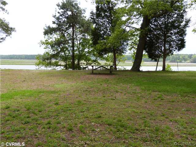 220 Foxes Tract Road West Point, VA 23181 - Photo 4 of 13