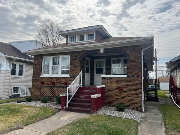 $1,200 | 331 157th Street, Calumet City, IL 60409