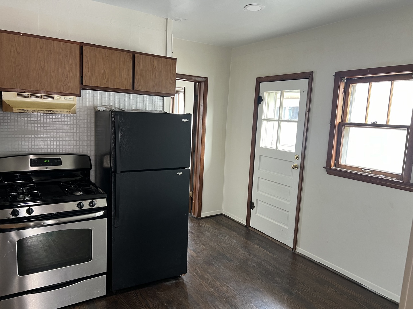 331 157th Street Calumet City, IL 60409 - Photo 5 of 9