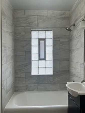 $1,200 | 331 157th Street, Calumet City, IL 60409