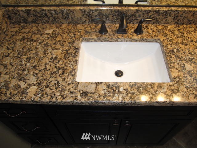 12219 156th Avenue Southeast Renton, WA 98059 - Photo 11 of 15 Gallery Image 11