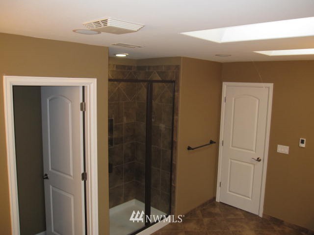 12219 156th Avenue Southeast Renton, WA 98059 - Photo 9 of 15 Gallery Image 9