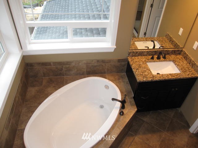 12219 156th Avenue Southeast Renton, WA 98059 - Photo 10 of 15 Gallery Image 10