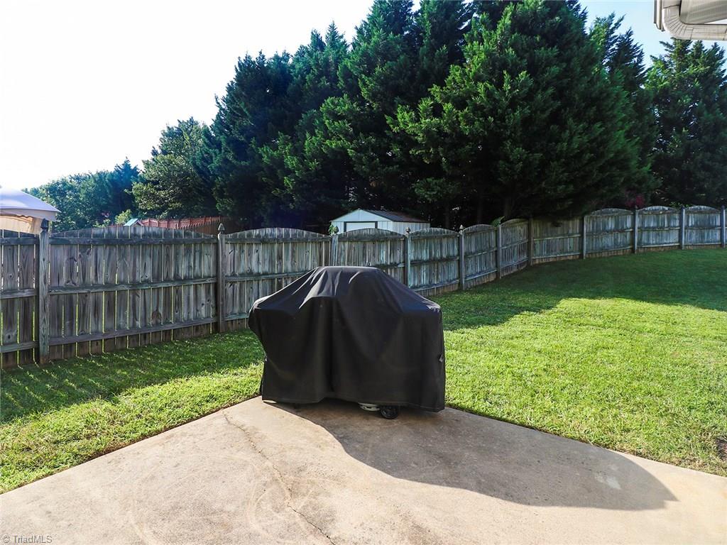 3712 Pemberton Way High Point, NC 27265 - Photo 16 of 18