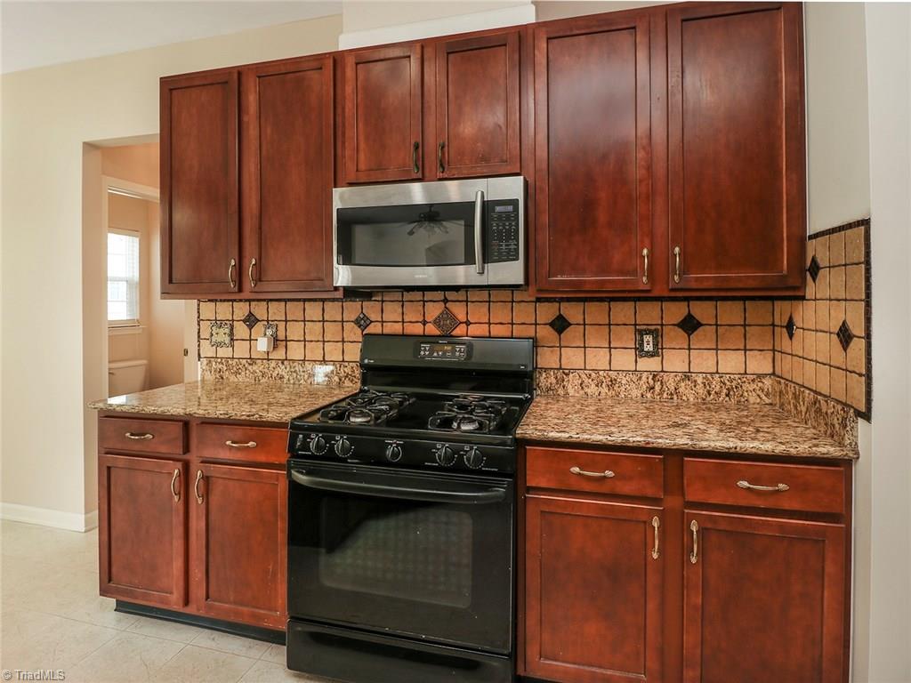 3712 Pemberton Way High Point, NC 27265 - Photo 7 of 18