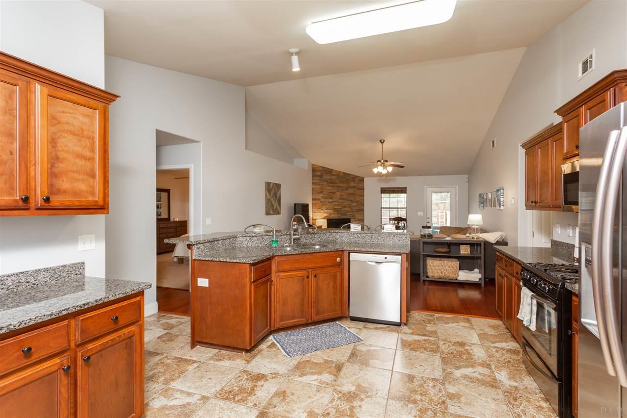6670 Bryant Road Navarre, FL 32566 - Photo 10 of 38 Gallery Image 10