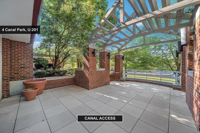 $5,500 | 4 Canal Park, Unit 201, Cambridge, MA 02141