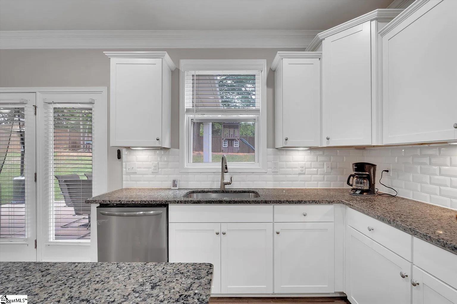 424 Hilburn Way Simpsonville, SC 29680 - Photo 10 of 25