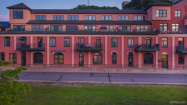 $649,000 | 103 North Lakeshore Boulevard, Marquette, MI 49855