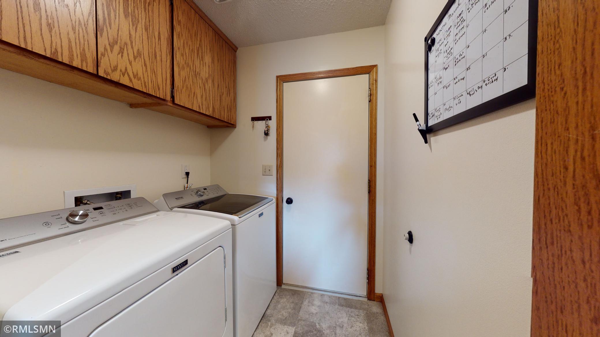 2933 Mayowood Common Circle Southwest Rochester, MN 55902 - Photo 12 of 34