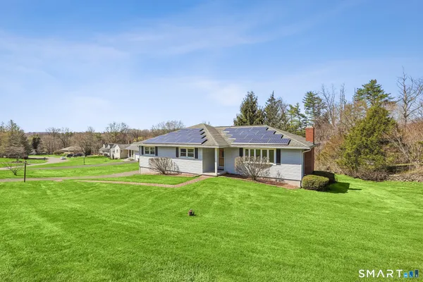 $499,900 | 14 Sil Camino Drive, Danbury, CT 06811