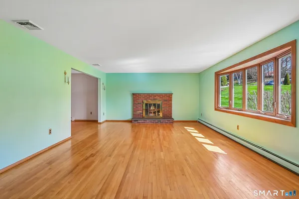 $499,900 | 14 Sil Camino Drive, Danbury, CT 06811