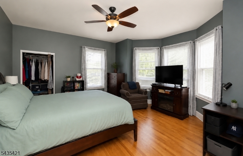 21 Fitzherbert Street Bloomfield, NJ 07003 - Photo 8 of 25