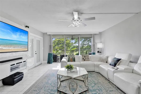 $2,600 | 2651 South Course Drive, Unit 410, Pompano Beach, FL 33069