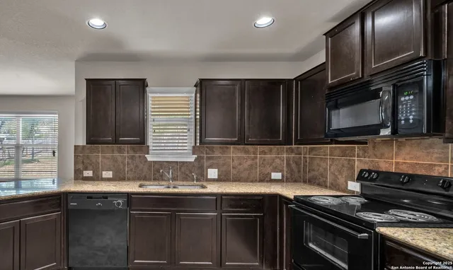 $2,000 | 11619 Hidden Terrace, San Antonio, TX 78245